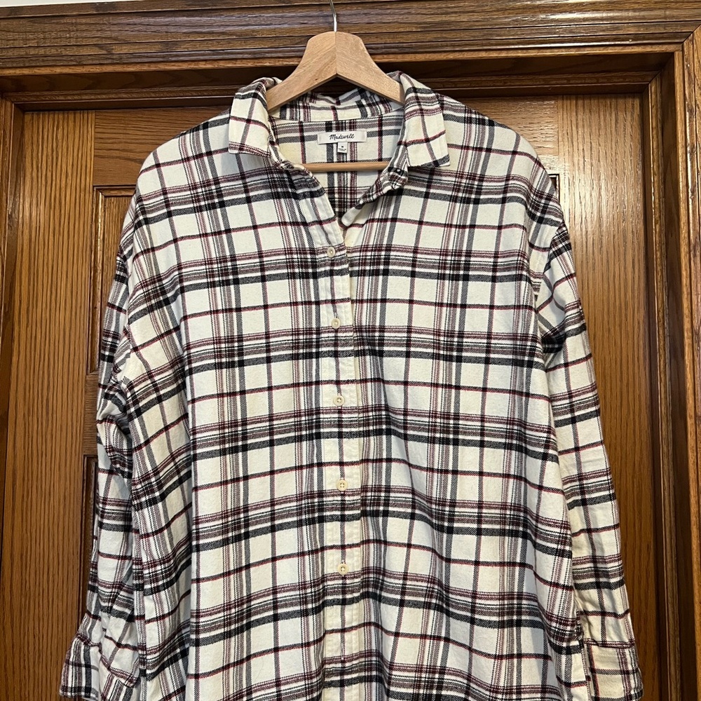 Madewell- plaid button down flannel shirt